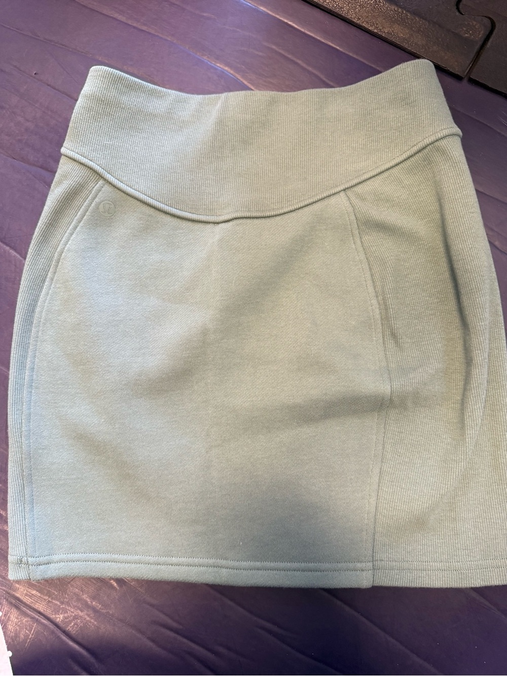 NWT lululemon scuba high rise mini skirt Sage Green size XS - Picture 6 of 7
